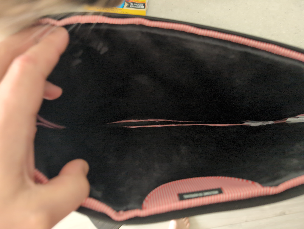 Herschel Supply Co. Black Laptop Sleeve #freecycle - photo 3