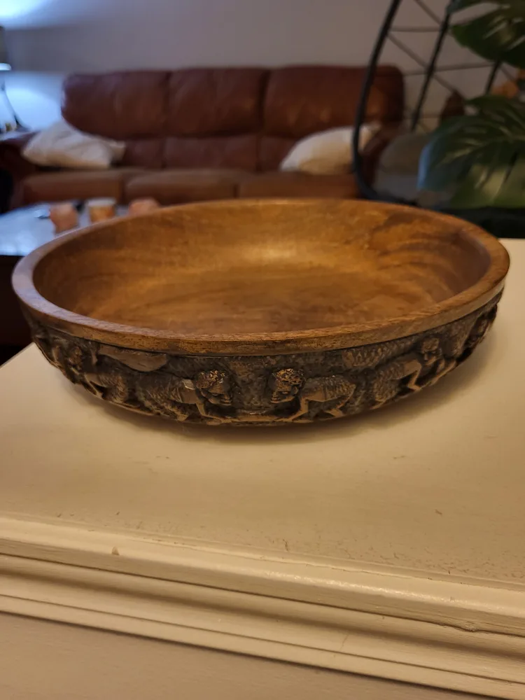 Antique African wood carved bowl 🥕 image indicator(2)