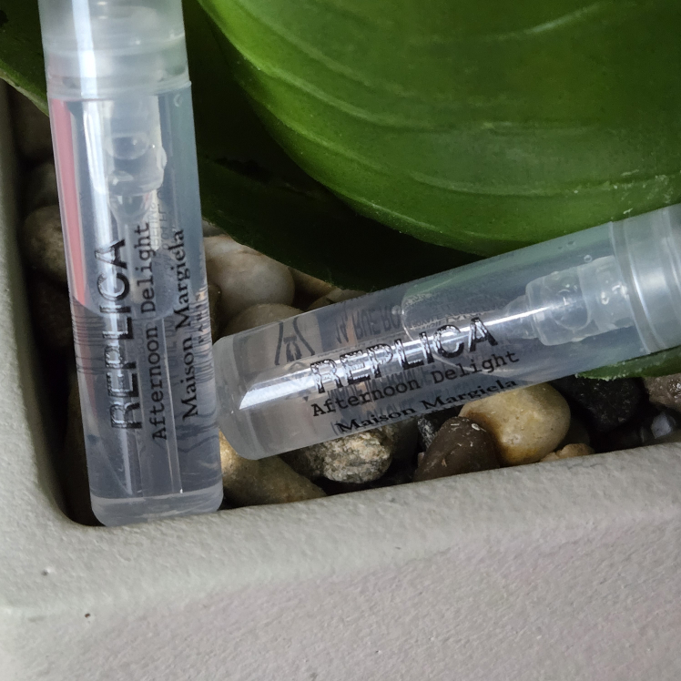 Replica #freecycle Afternoon Delight Perfume Samples