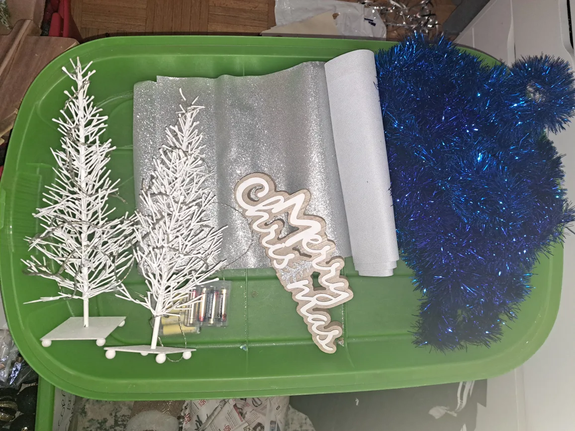 silver, blue and white christmas decor and ornaments image indicator(6)