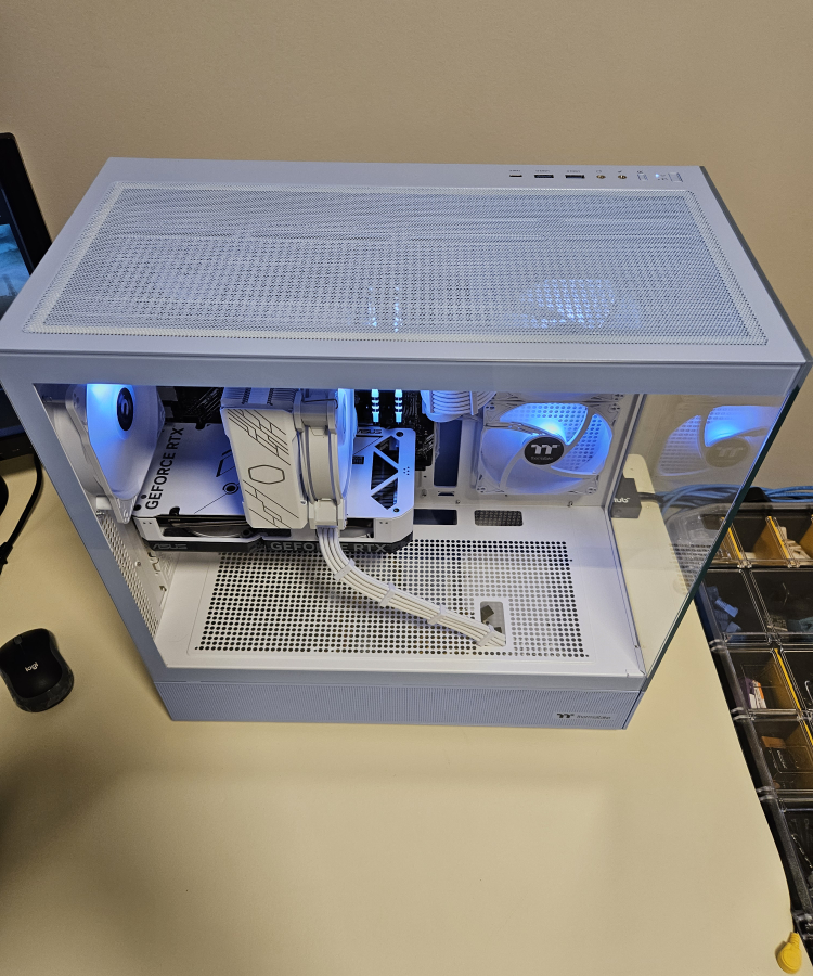 💦❄️Hydro Blue White Snowfall V2 Custom RGB Gaming PC💦❄️ - photo 4