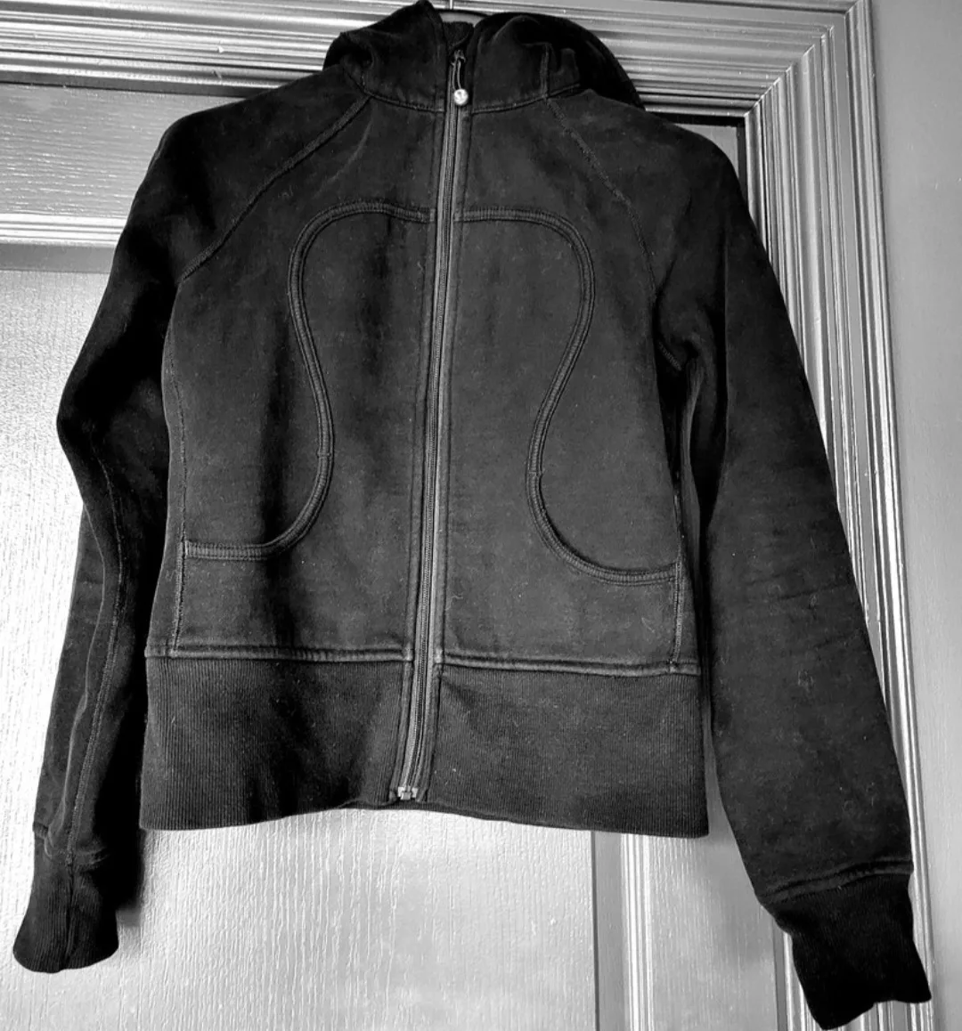 ❣️ Vintage Lululemon Black Scuba Hoodie Jacket Zip Up Small 6 image indicator(2)