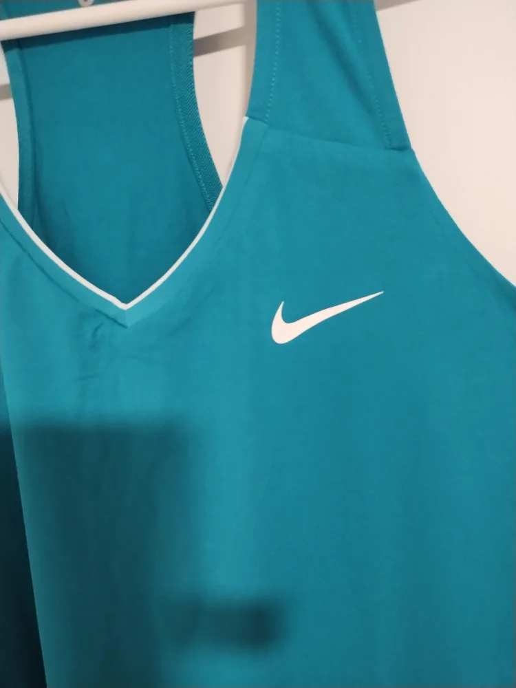Dress Nike image indicator(4)