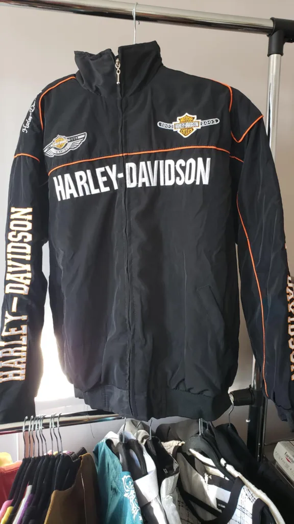 Ferrari sports jacket image indicator(10)