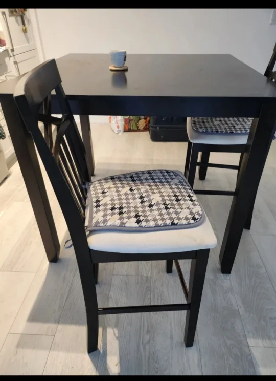 Kitchen Table Set image indicator(3)