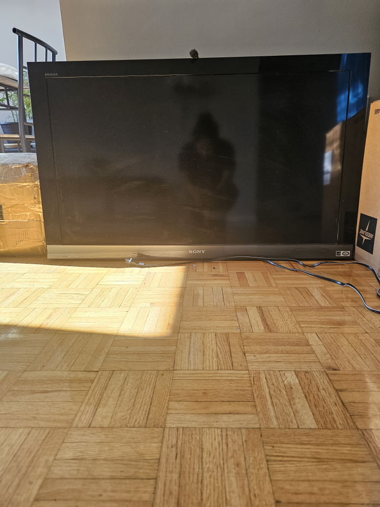 #freecycle-Sony 40 inch LCD TV