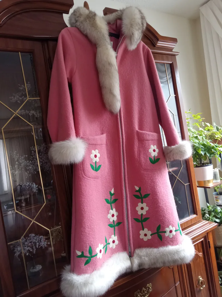 Yellowknife Parka with outer shell image indicator(4)