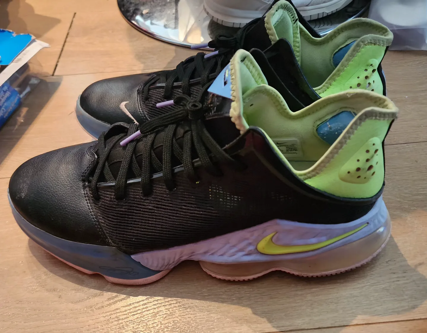 Nike LeBron 17 Basketball Shoes Size 12 image indicator(3)