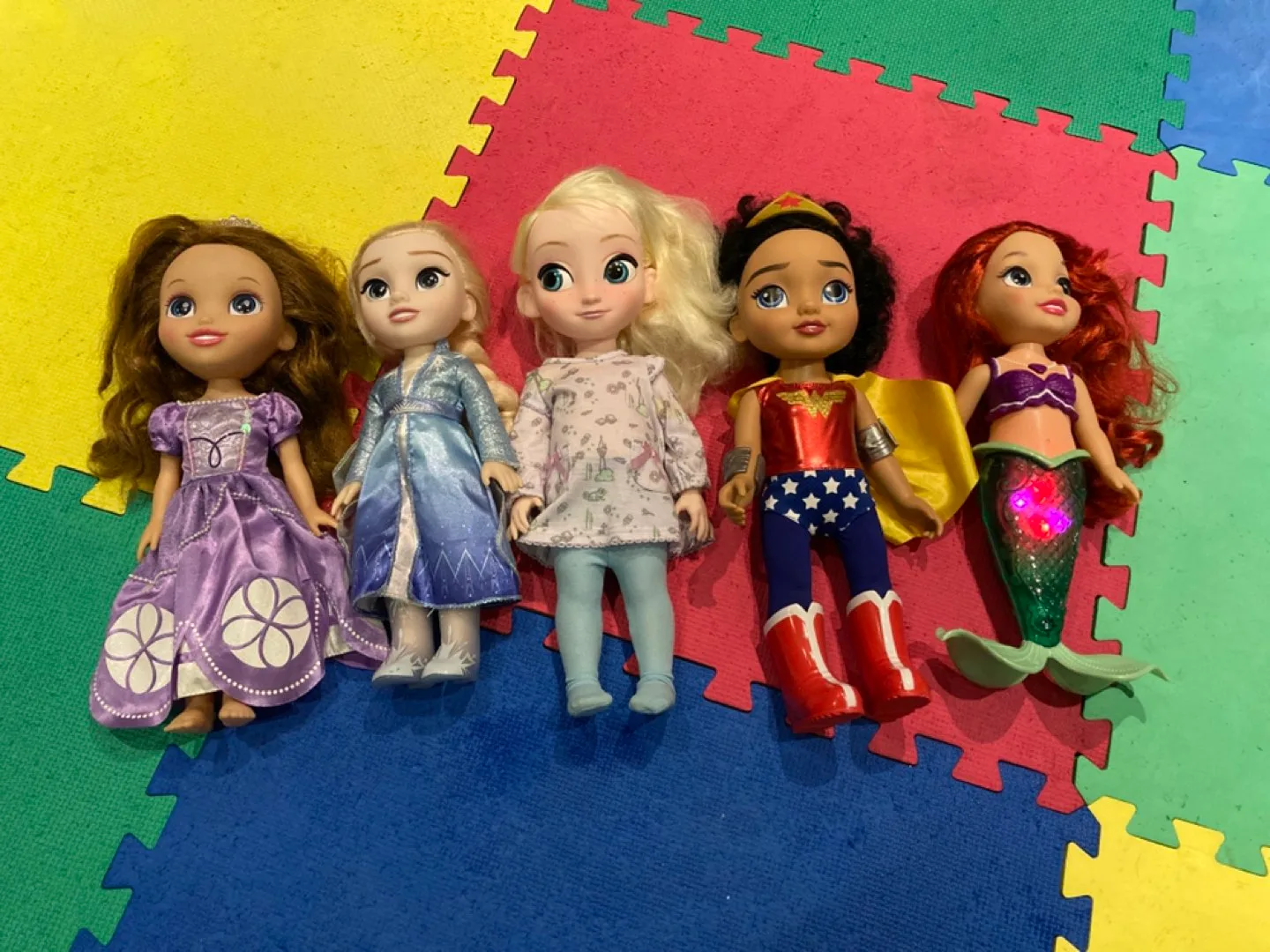 5 large Disney Princess dolls thumbnail