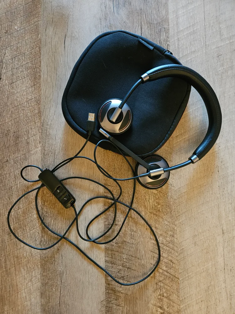 Plantronics headset thumbnail