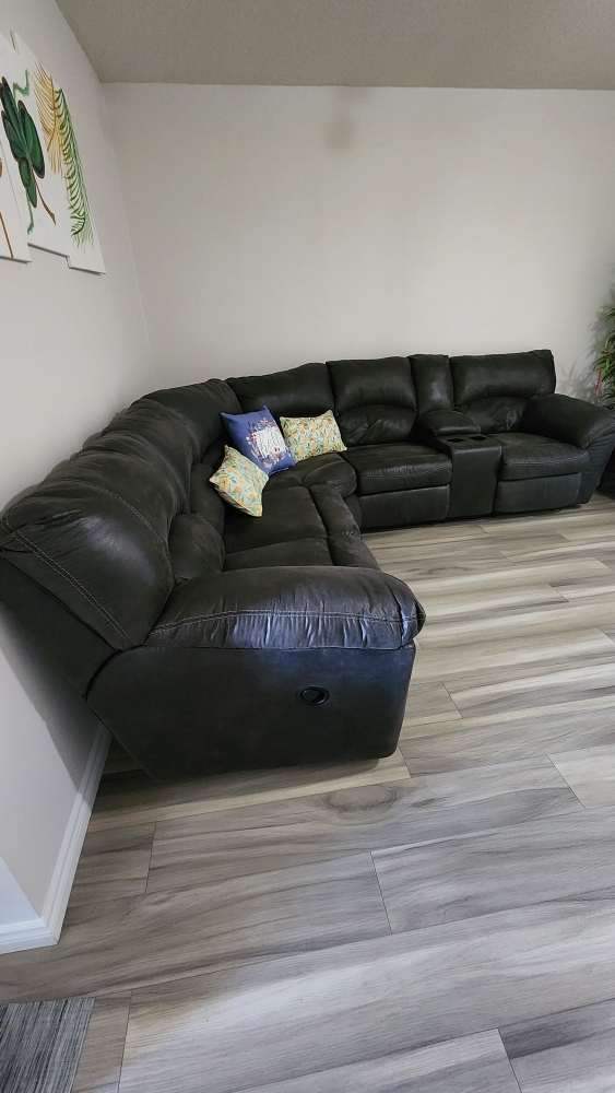 Sofa Tambo 2-Piece Sectional with Recliner