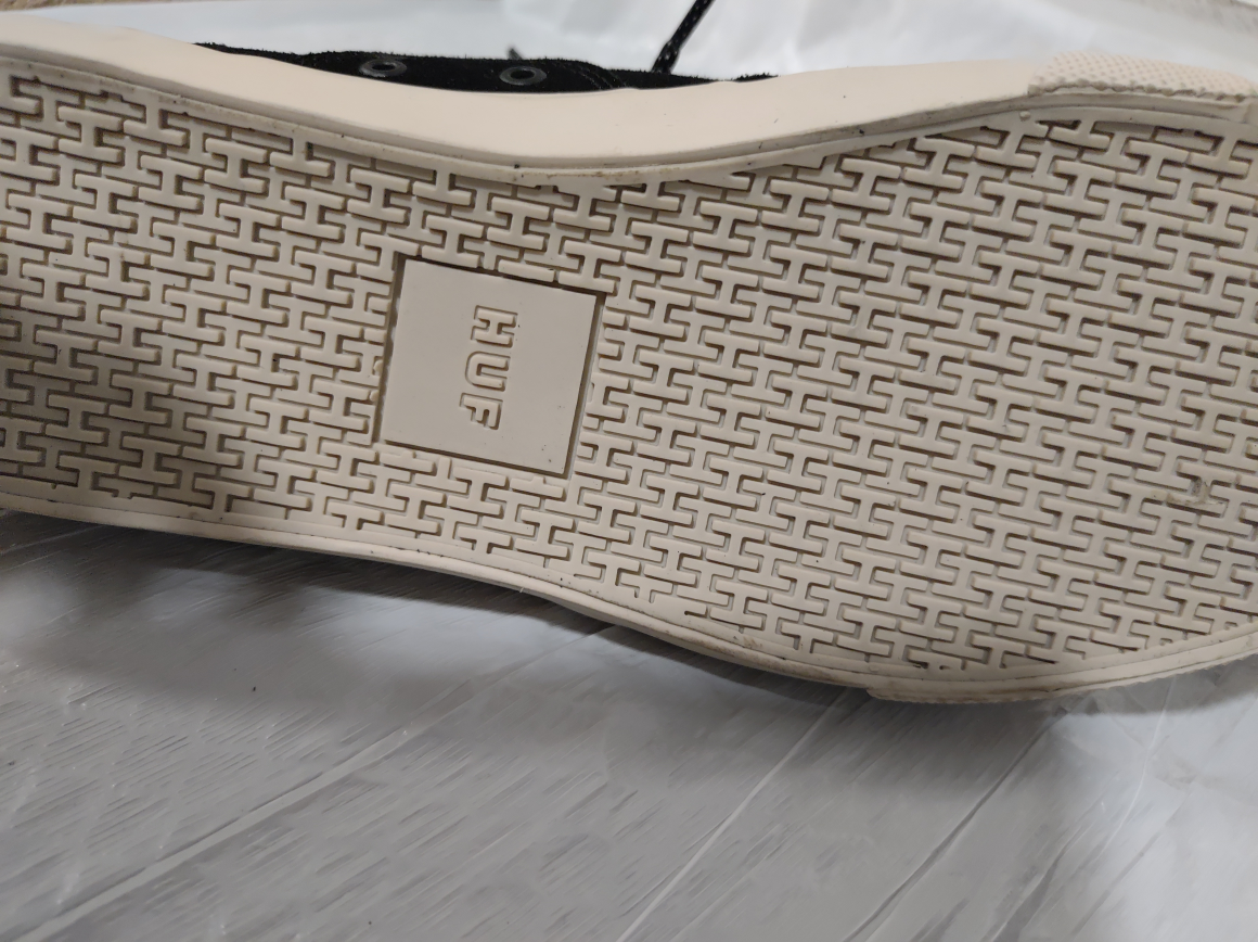 HUF Suede Sneakers - photo 3