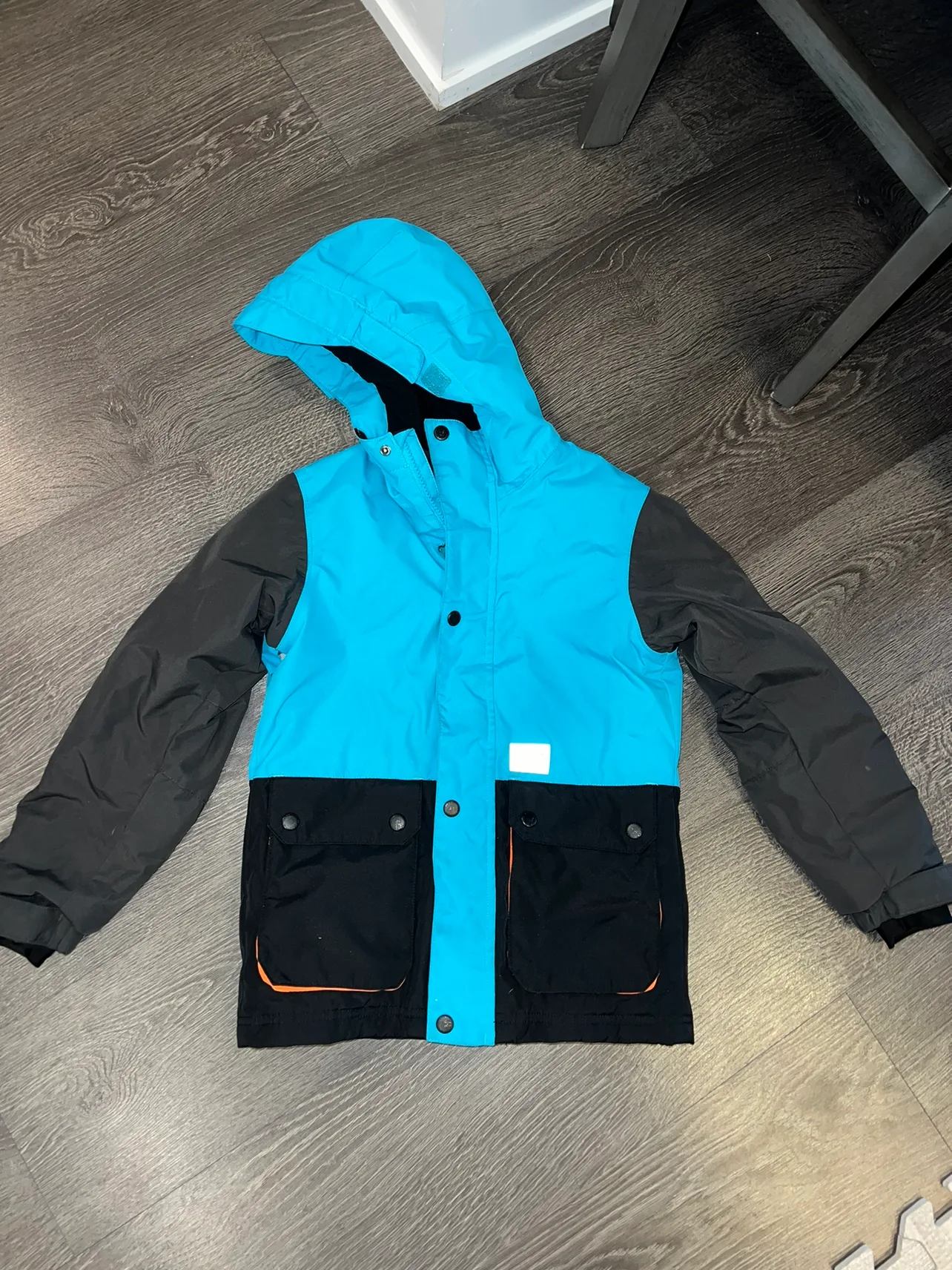 FREE KIDS WINTER CLOTHES thumbnail