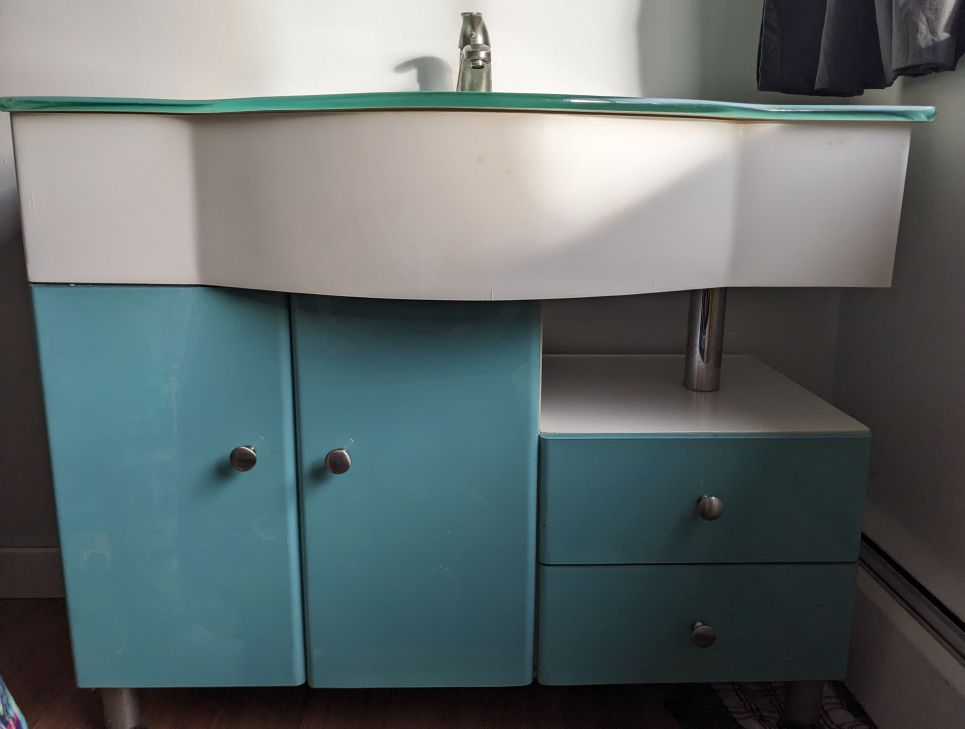 Bathroom cabinet + glass sink + faucet #ThriftyPicks - photo 4