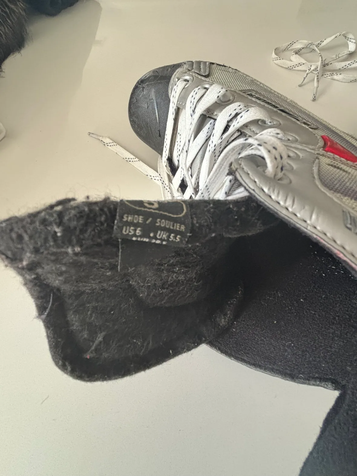 Bauer Vapor XXi Hockey Skates Size 5 youth image indicator(6)