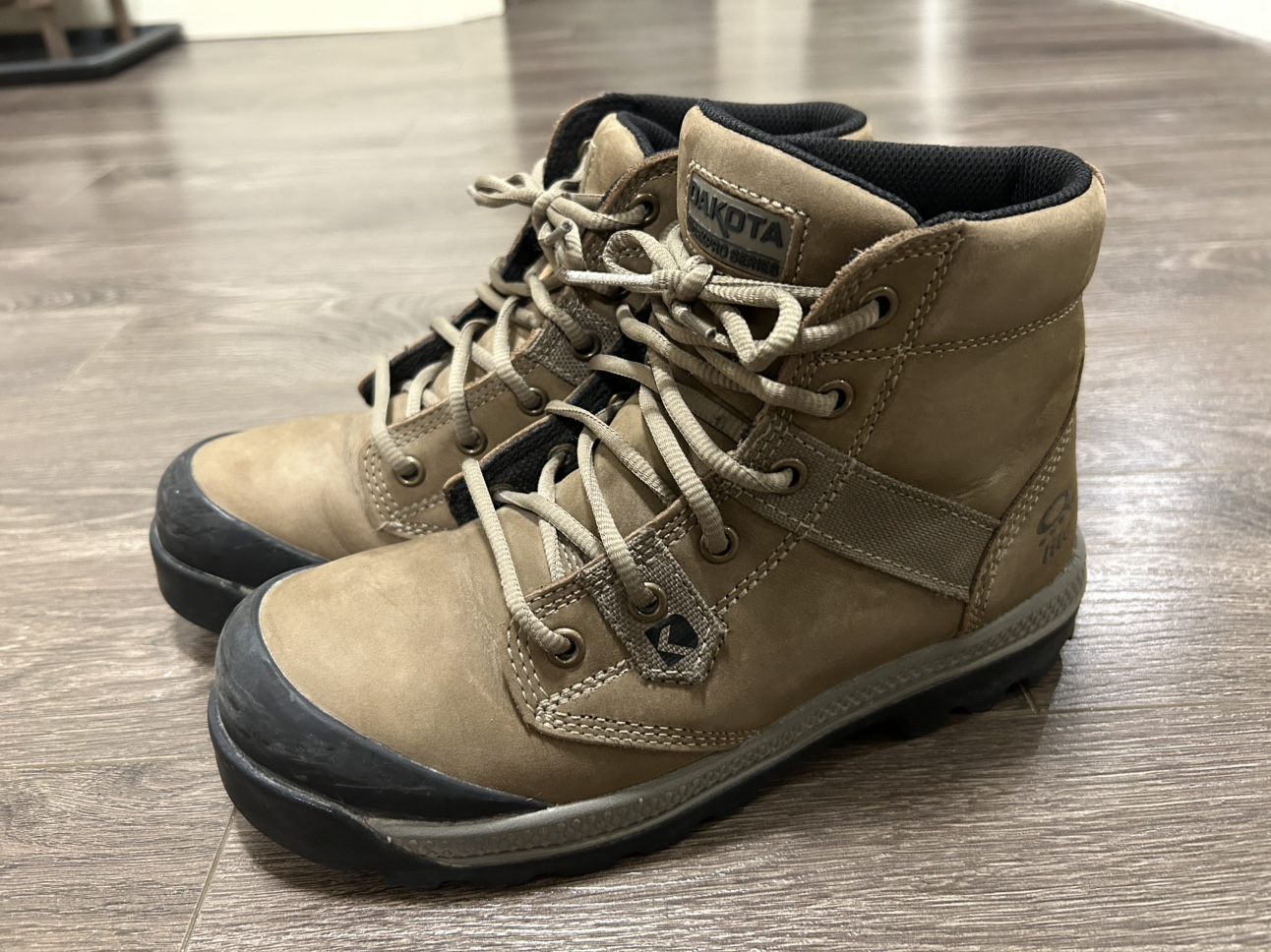 New steel- toe shoes - photo 2