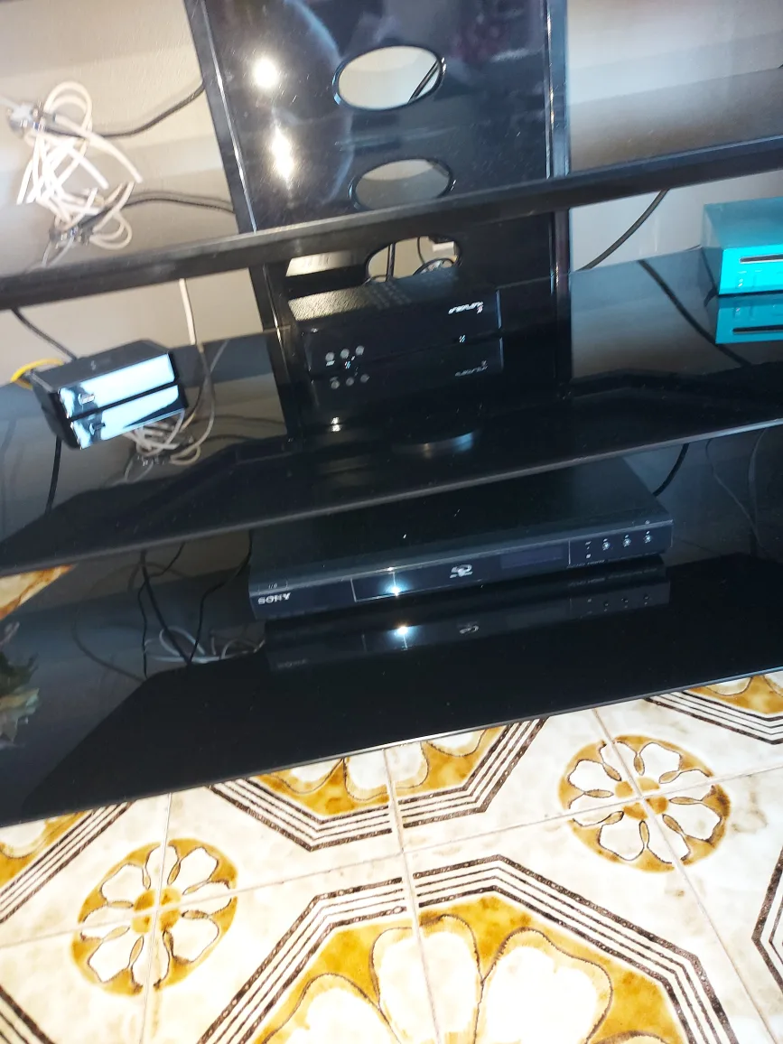 Black Tempered Glass TV Stand image indicator(7)