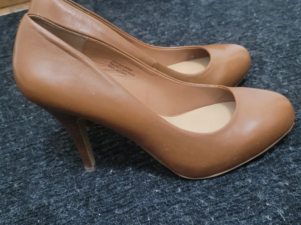 Brown Leather pump high heel shoes image indicator(2)