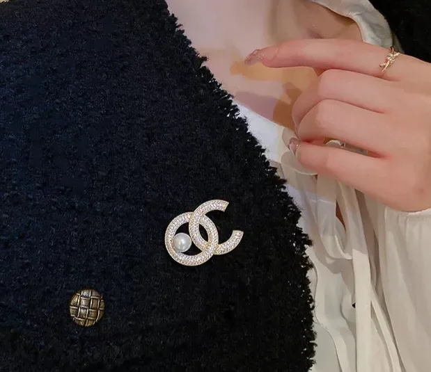 Gold Ch style Rhinestones and Pearl Brooch image indicator(3)