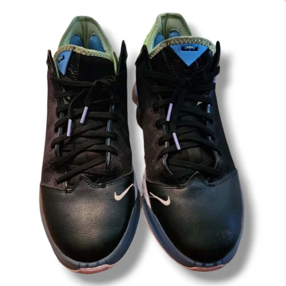 Nike LeBron 19 Basketball Shoes image indicator(2)