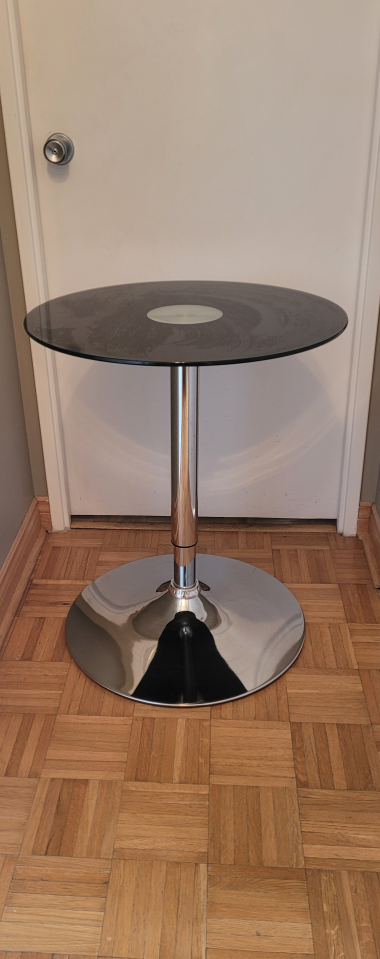 Adjustable Height Bar Table