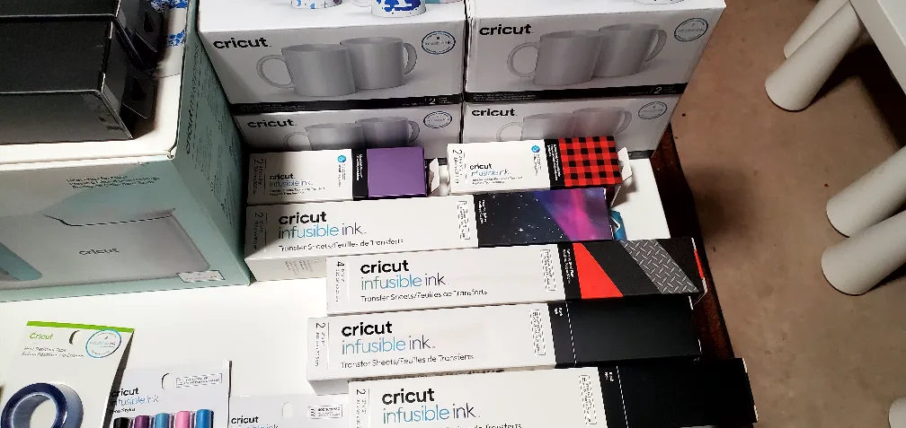 Cricut Mug Press Bundle with Inks and Markers image indicator(4)