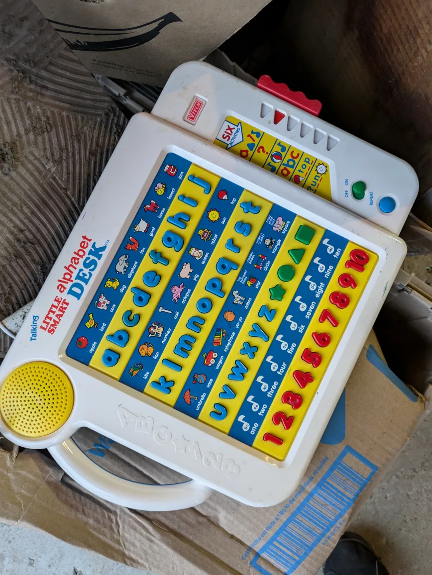 VTech Little Alphabet Smart Desk thumbnail