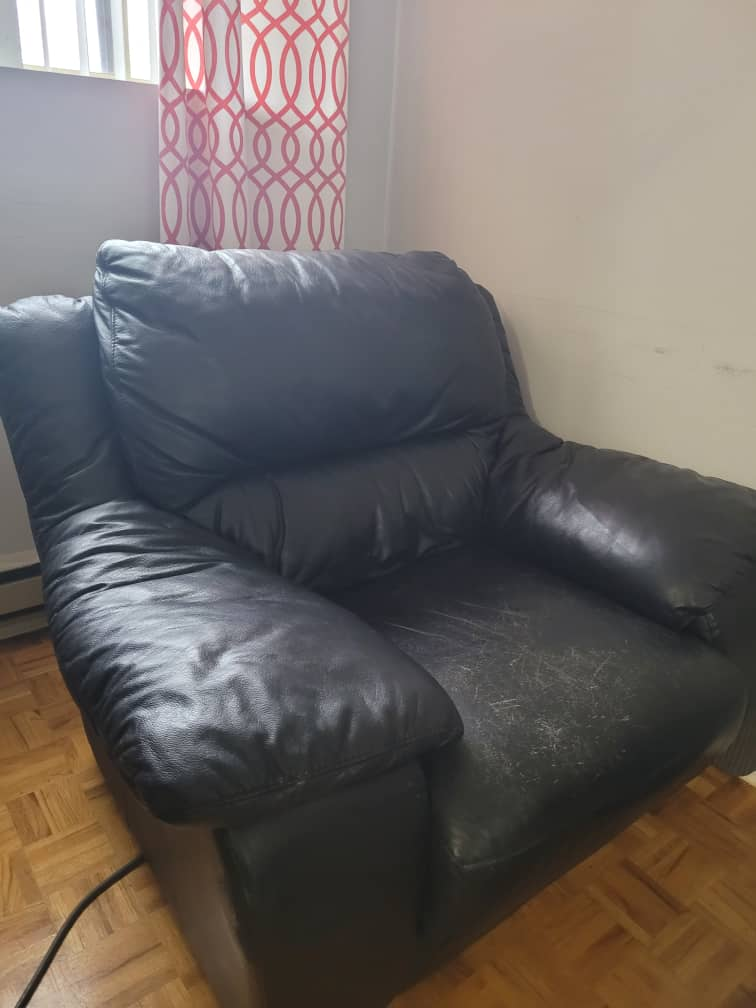 Moving out sales today! #couch #sofa #dresser #freezer - photo 4