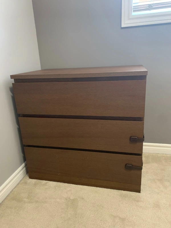 3 Drawer Dresser/Chest