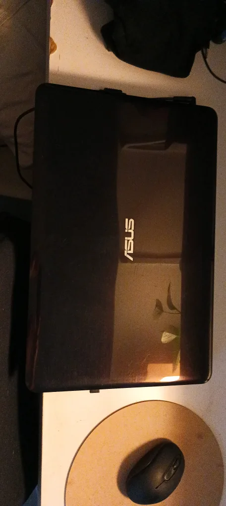 ASUS X756UJ Laptop image indicator(3)