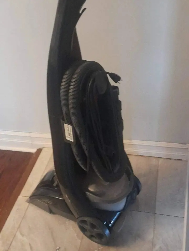 Bissell ProHeat ClearView Carpet Cleaner - photo 3