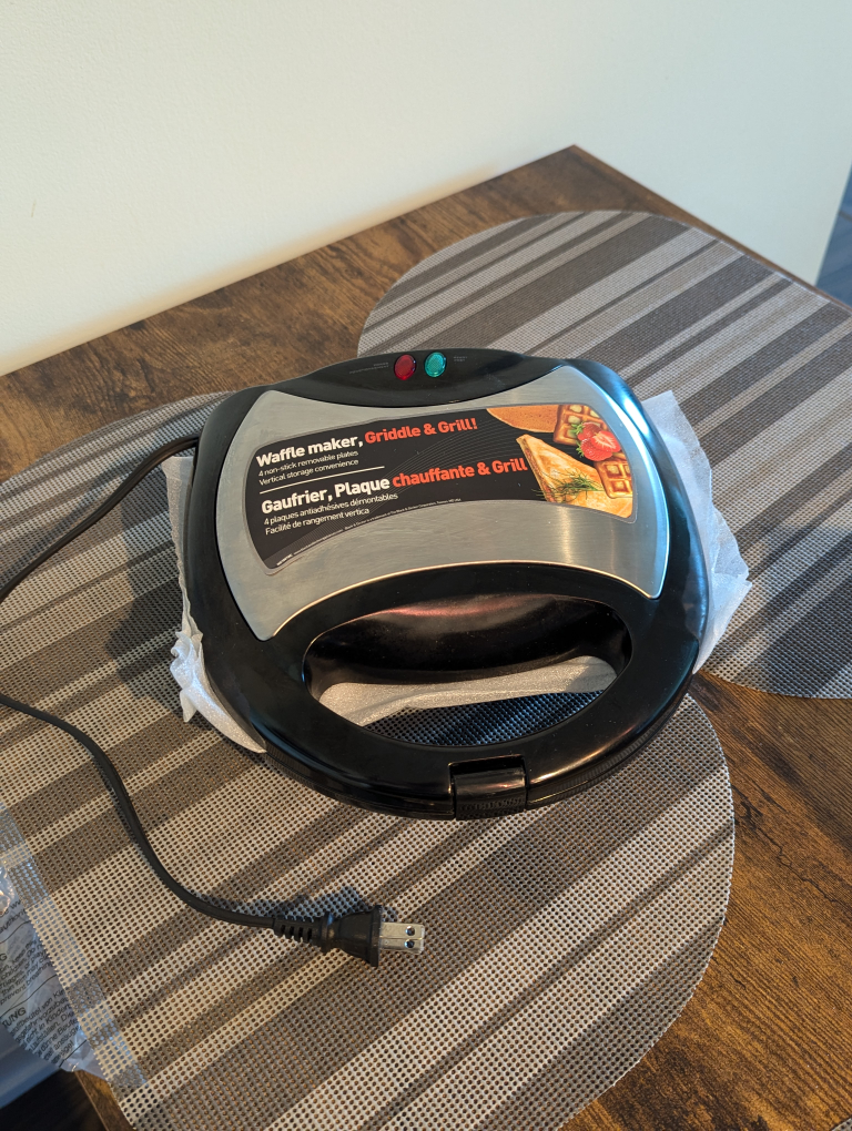 Black & Decker 4-in-1 Waffle Maker, Griddle & Grill