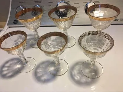 Set of 6 Gold Rimmed Wine Glasses image indicator(2)
