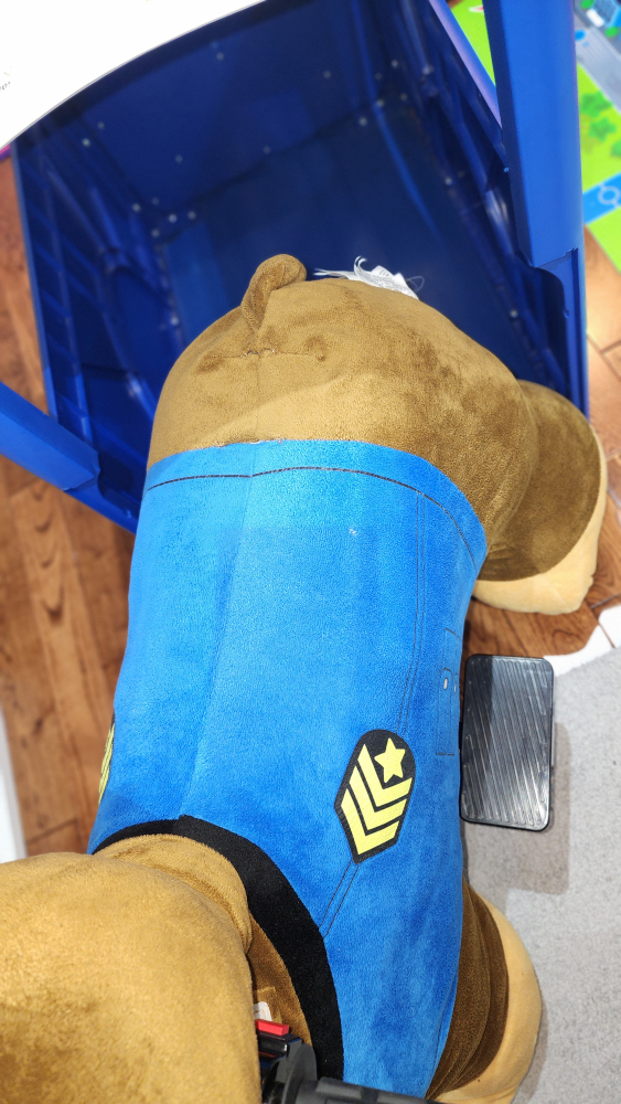Paw Patrol Chase Plush Ride-on - photo 3