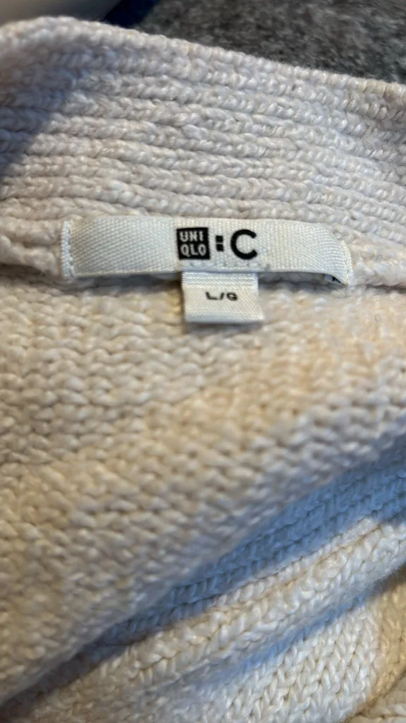 women SOFT KNIT LONG SLEEVE V NECK image indicator(2)