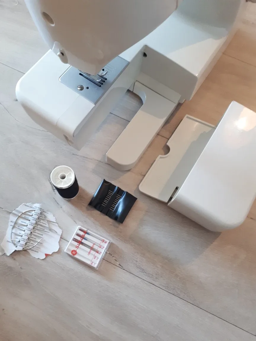 Singer Prelude Sewing Machine image indicator(6)