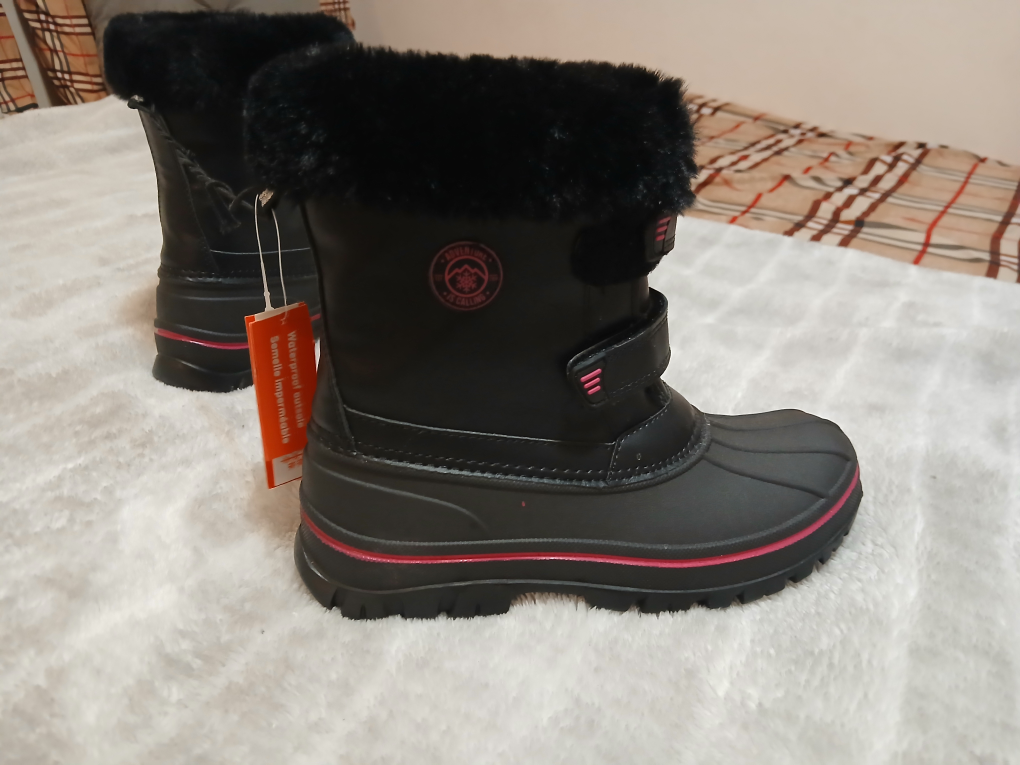 Kids' Winter Boots Size 5