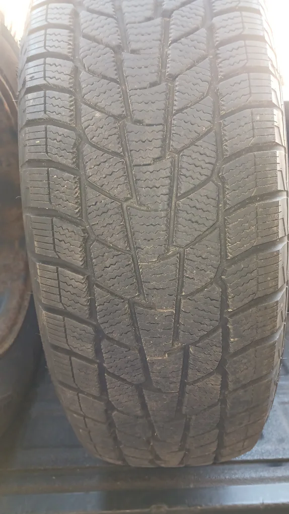 Set of 4 Cooper Discoverer M+S Winter Tires thumbnail