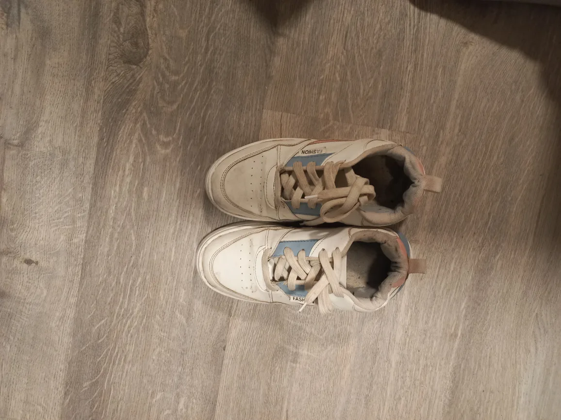 Floral Sneakers image indicator(4)