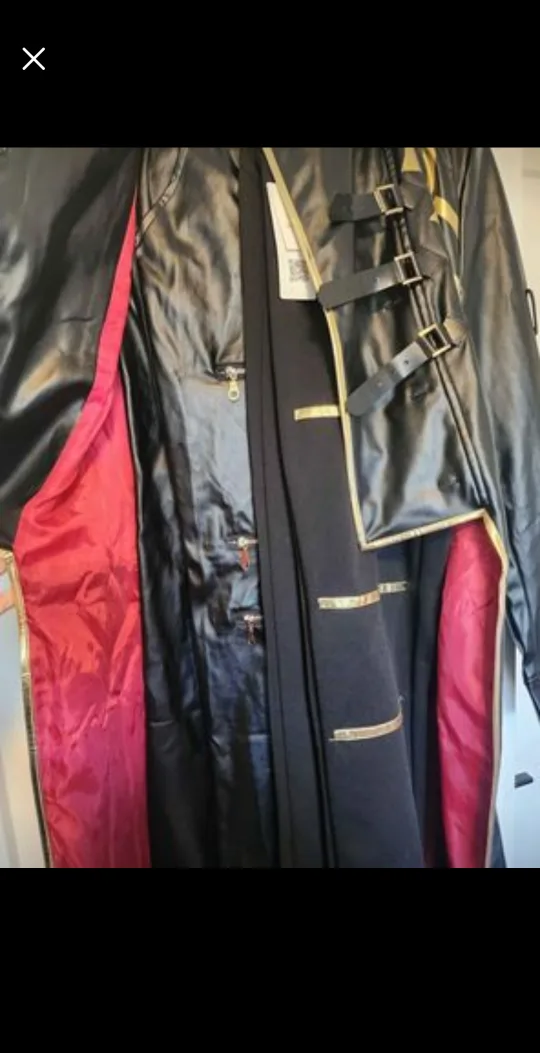 Gilgamesh in NY Black & Red Long Cosplay Coat image indicator(4)