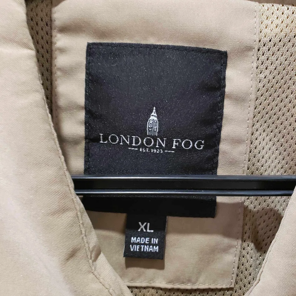 BNWT London Fog Men's Coat image indicator(2)