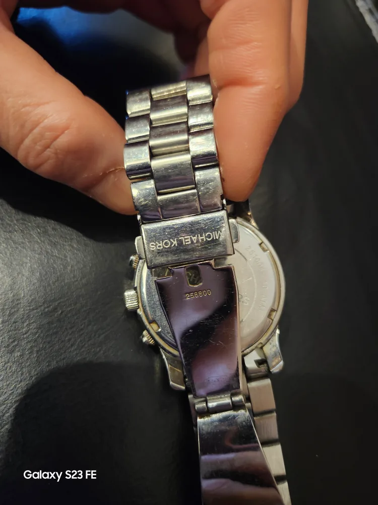 Michael Kors Boyfriend watch image indicator(3)
