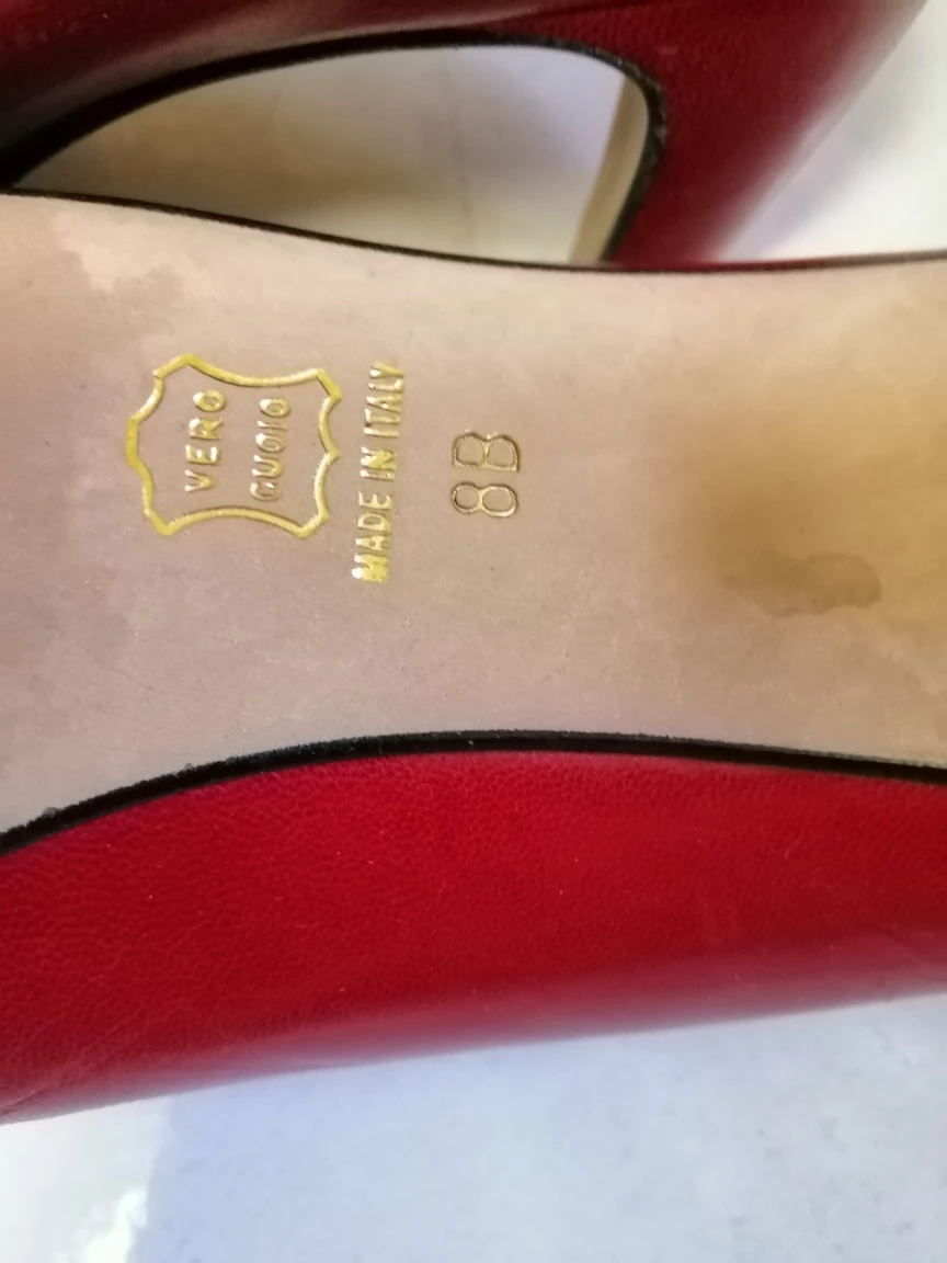 Red Leather Pumps, Size 8 - photo 5