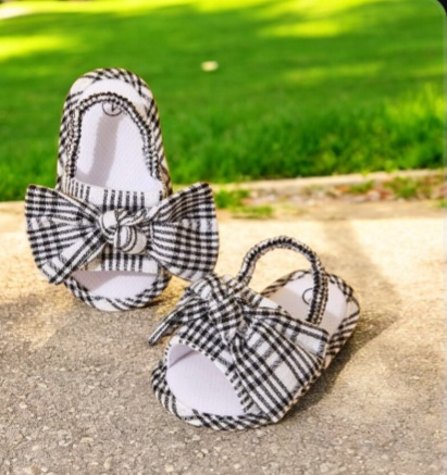 Baby Girl Sandals Size 1 New - photo 5