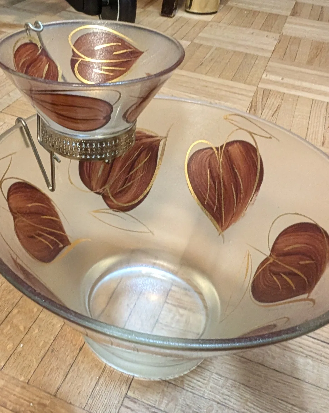 3 Vintage Glass Serving Bowls#freecycle image indicator(5)
