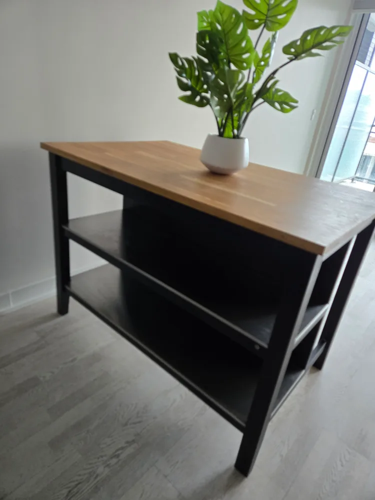 Kitchen Island with Shelves image indicator(3)