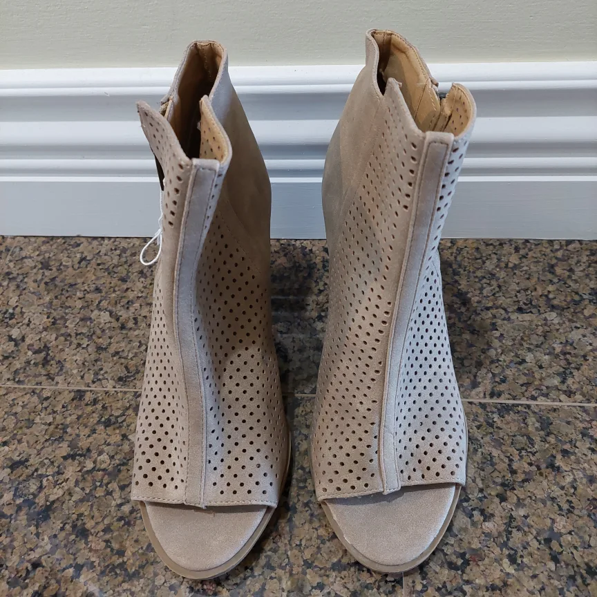 Brash Open Toe Women's Booties Size 8 US image indicator(2)