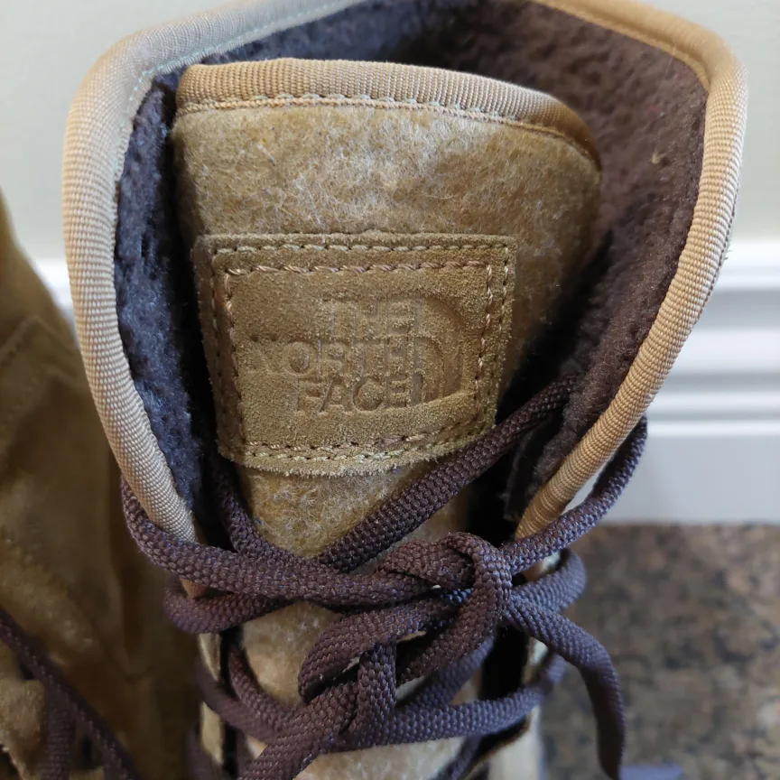 The North Face Women's Winter Boots Size 8 US image indicator(3)