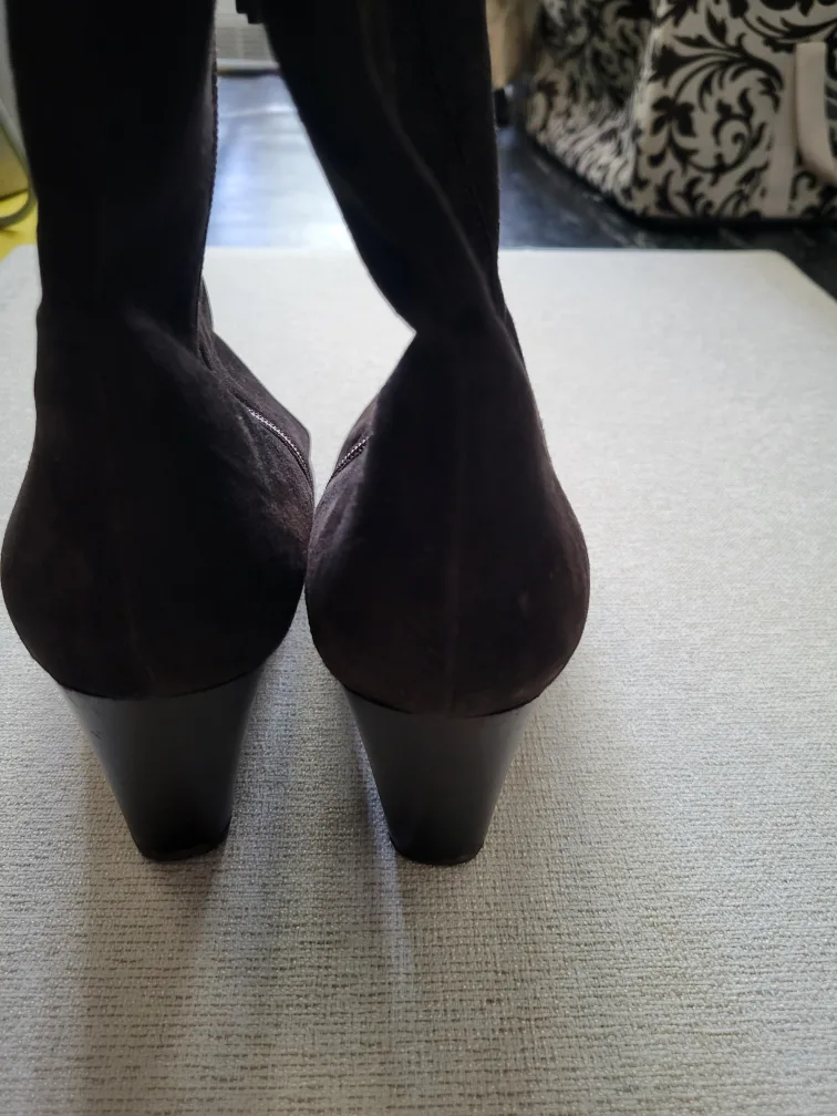 Vero Cuoio Brown Suede Ankle Boots image indicator(3)