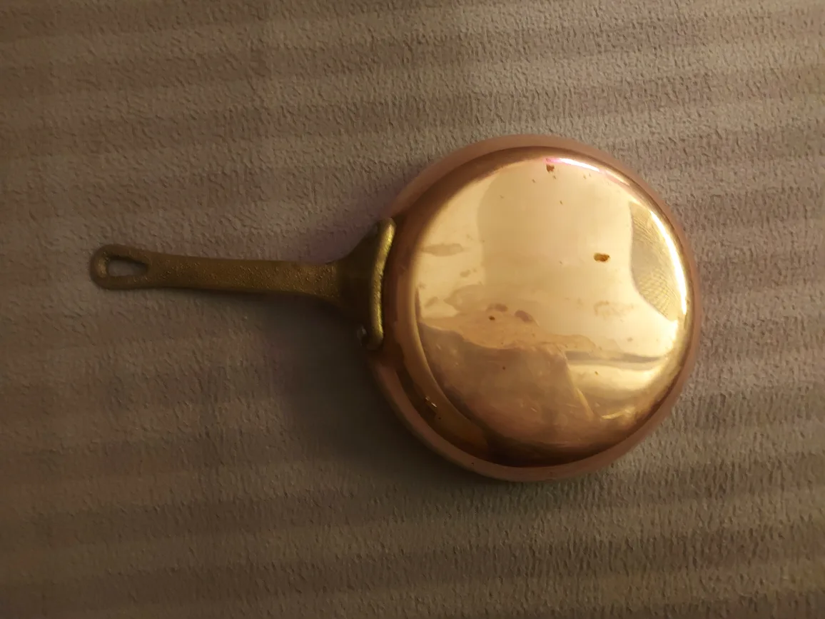 Vintage Copper Saucepan image indicator(3)